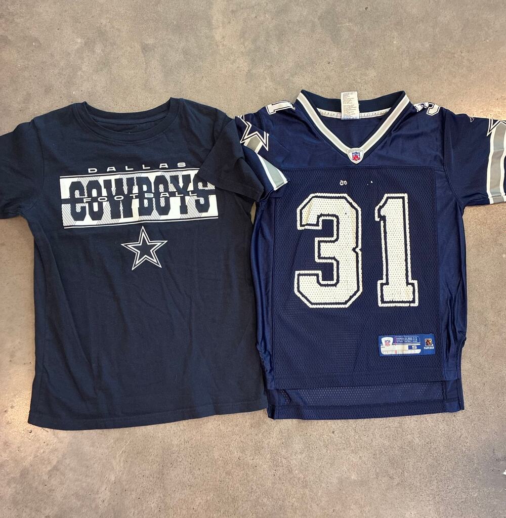 NFL Dallas Cowboys Football blue sports tshirt jersey bundle Boys 8 Medium